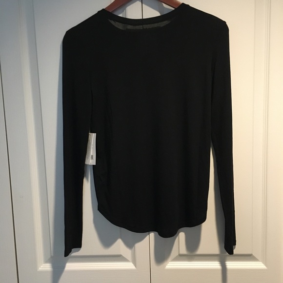 NWT Vince Solid Long Sleeve Black Tee in size XS - Picture 3 of 8